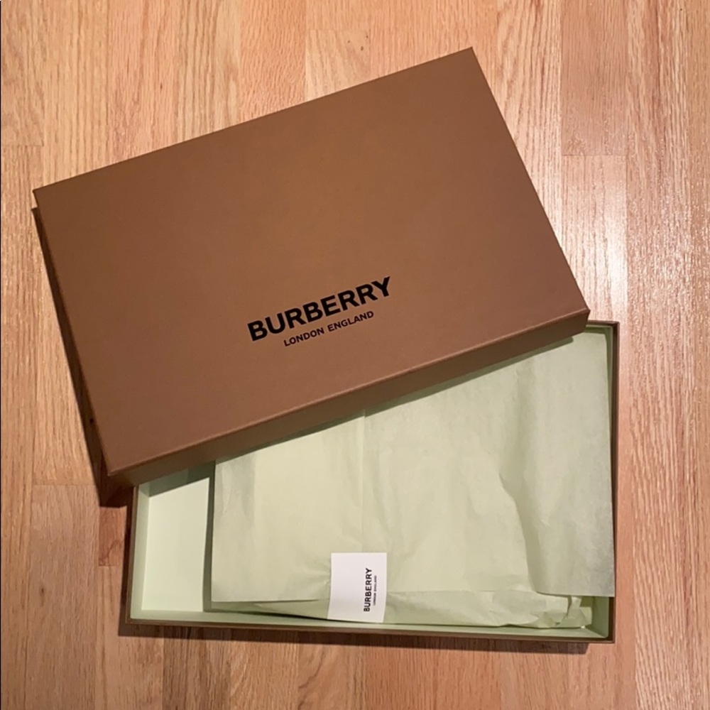 Burberry box